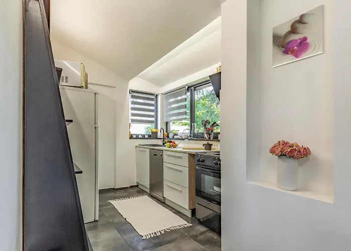 Διαμέρισμα Cozy In With Wifi *