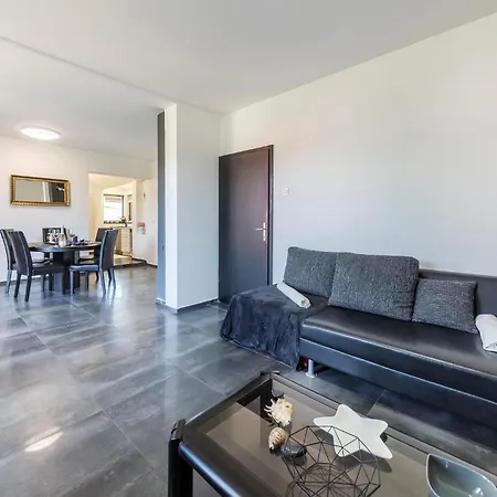 Stunning Apartment In Pula With Wifi Apartment Pula
