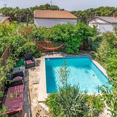 Stunning Apartment In Pula With Wifi Apartment
