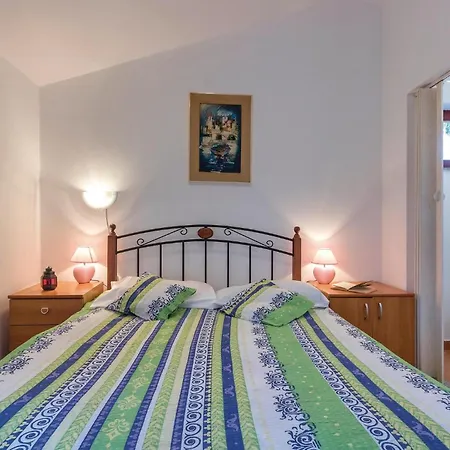Gorgeous Apartment In Pula *