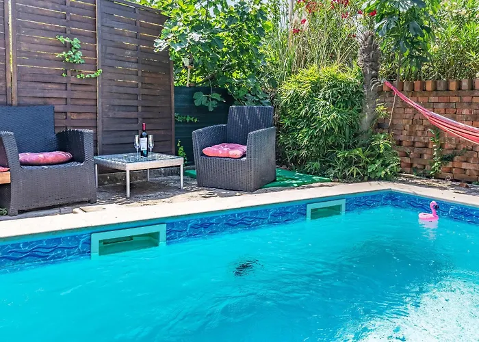 Cozy In With Wifi Pula